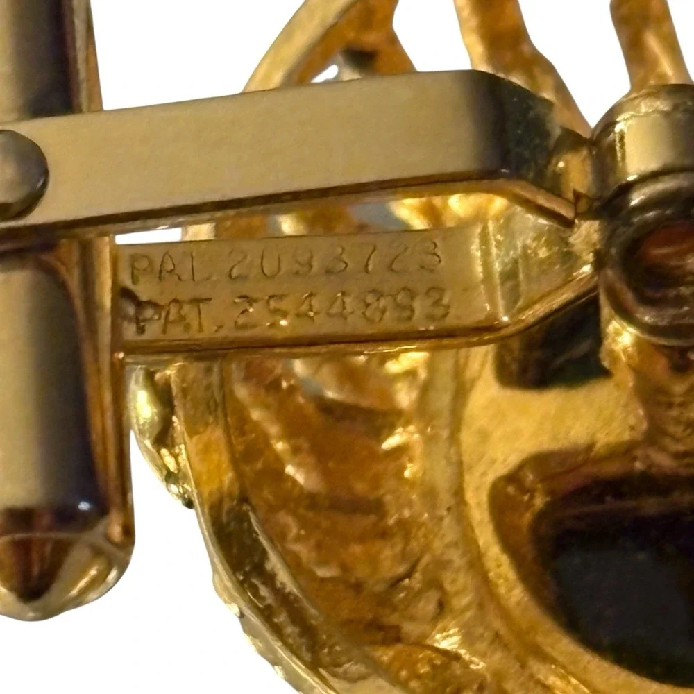 Vintage Destino Cufflinks‎ Black Center Gold Tone Oval Open Work Dome Design MCM